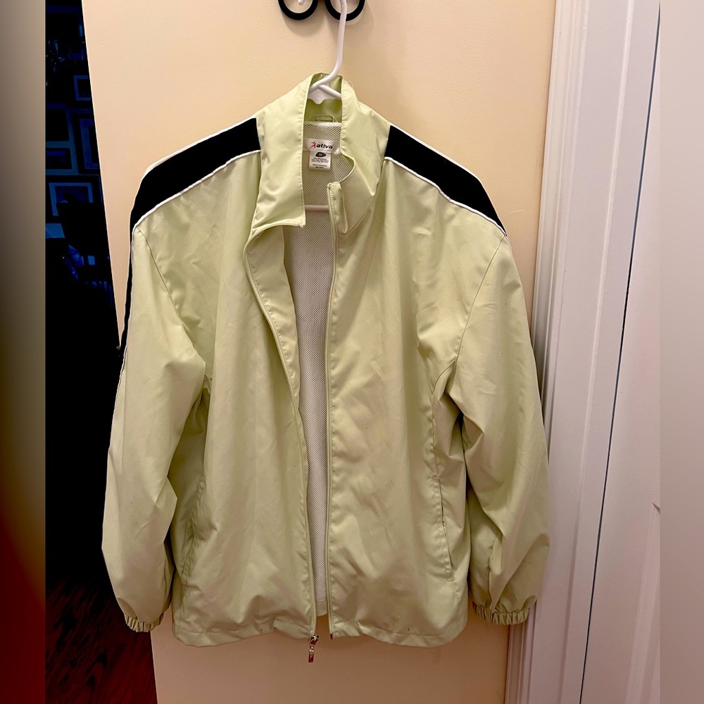 Ativa Lightweight Jacket, size M